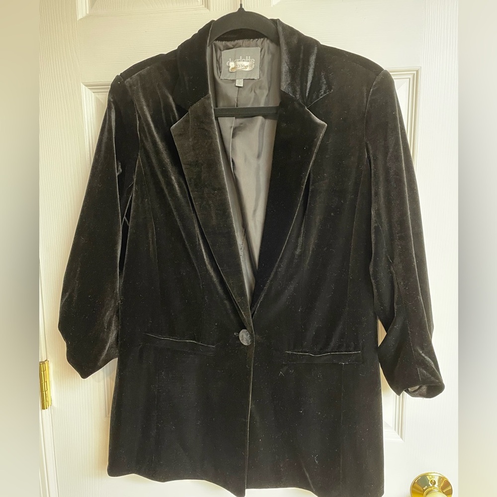 EUC BLACK VELVET BLAZER JACKET SIZE LARGE 3/4 LENGTH SLEEVES